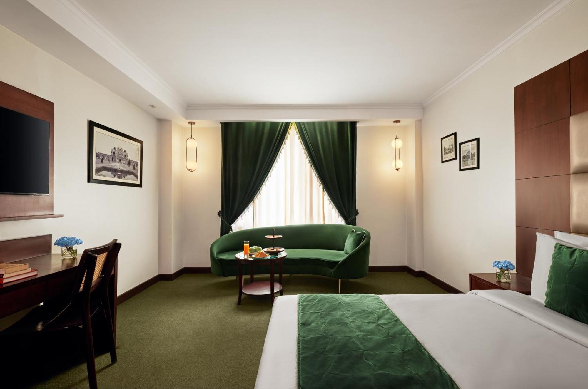 Deventure Sarovar Portico Patel Nagar 4*