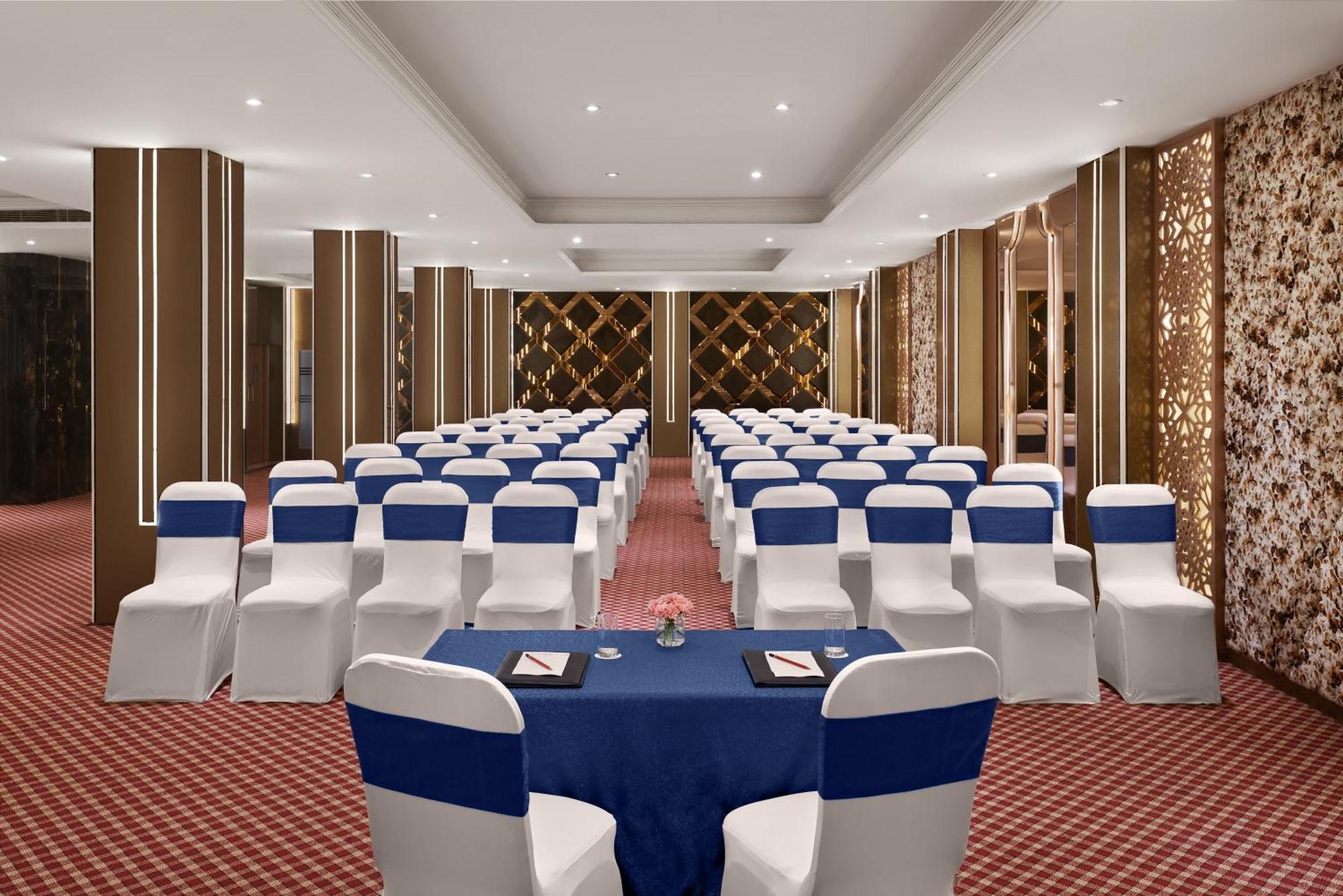 Deventure Sarovar Portico Patel Nagar 4*